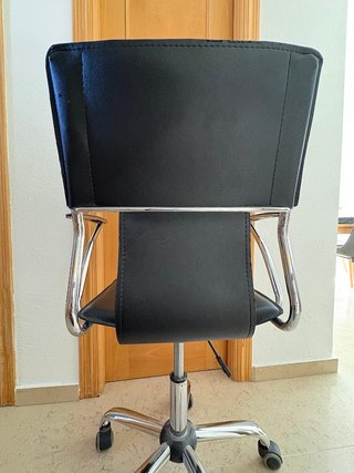 Silla de oficina giratoria cuero y metal