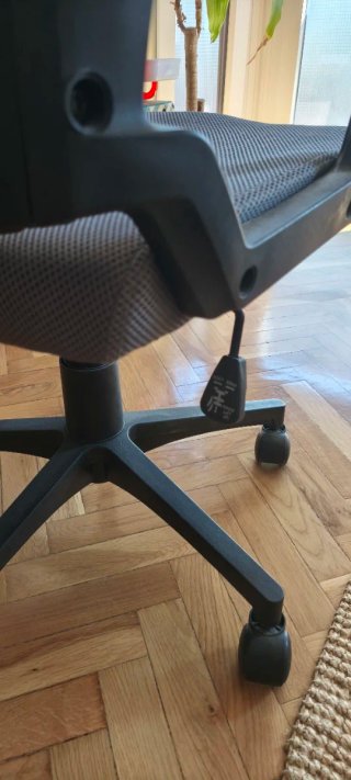 Silla de oficina ergonómica negra