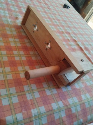 Rallador de aceitunas de madera