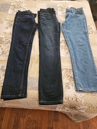 Pantalones vaqueros casi nuevos.