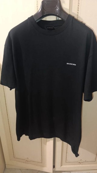 t shirt Balenciaga nera basic autentica