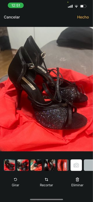 Tacones de salón negros con brillos