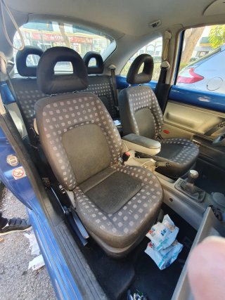 Volkswagen Beetle 2004