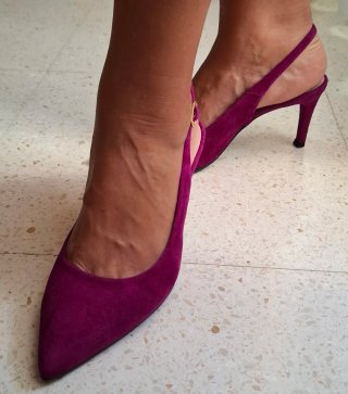 Zapatos tacón piel Nuria Cobo morados
