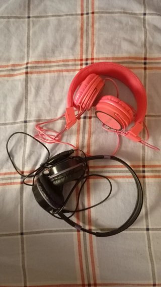 Cascos Rosas y Negros