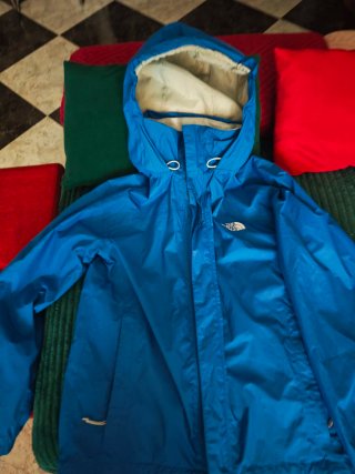 Chaqueta impermeable The North Face azul