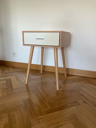 Mesita de noche moderna