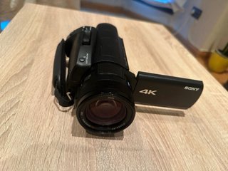 Videocámara Sony FDR-AX700 Nueva