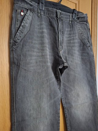 Vaqueros hombre Pedro del Hierro.Talla XL. Grises