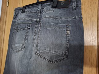 Vaqueros hombre Pedro del Hierro.Talla XL. Grises