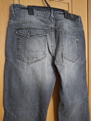 Vaqueros hombre Pedro del Hierro.Talla XL. Grises