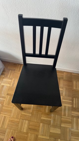 Silla Ikea madera negra