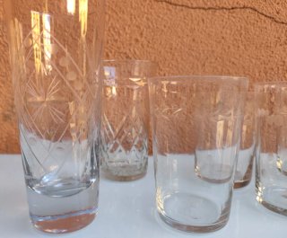 Antichissimi vasi in vetro intagliato