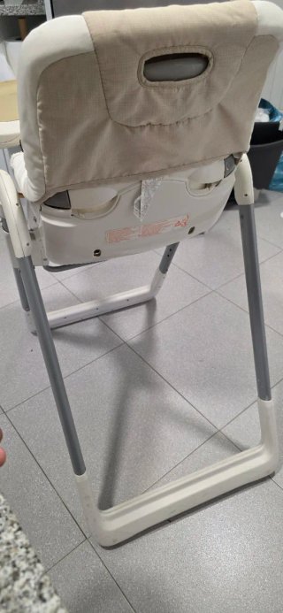 Trona de bebé color beige