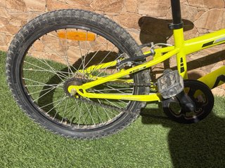 Bicicleta infantil NSTAR amarilla