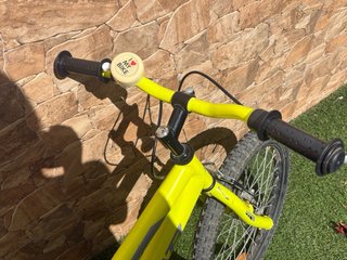 Bicicleta infantil NSTAR amarilla