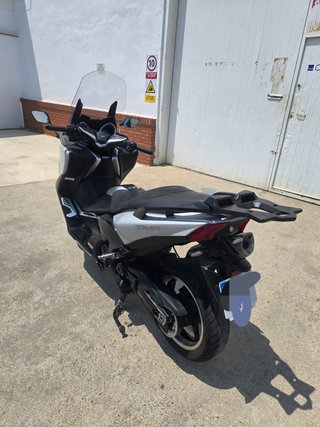 Yamaha TMax 530DX Maxi Scooter