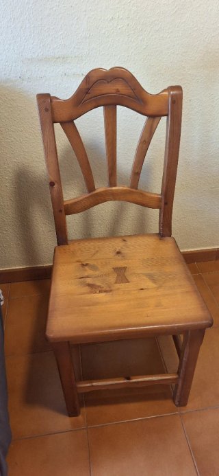 Mesa redonda de madera extensible