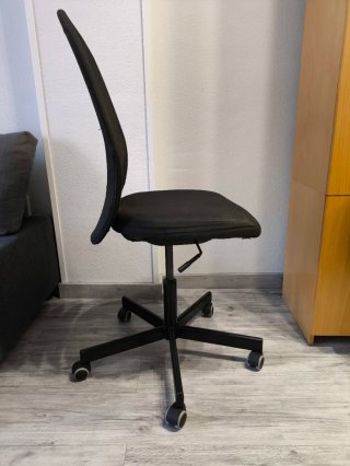 Silla de escritorio sin reposabrazos