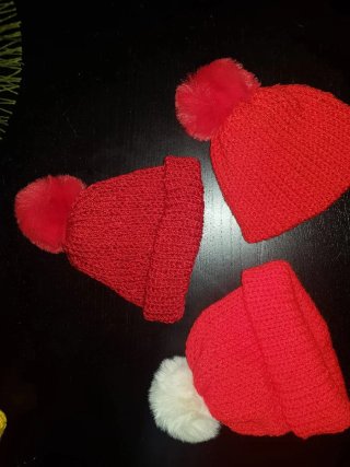 Cappelli di lana con pompon