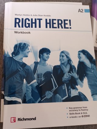 RIGHT HERE! A2 STUDENT'S PACK
