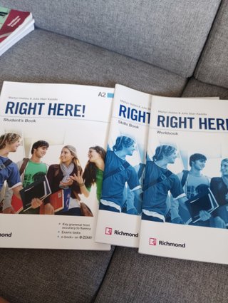 RIGHT HERE! A2 STUDENT'S PACK