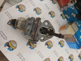 Bomba de combustible Ford Tractor