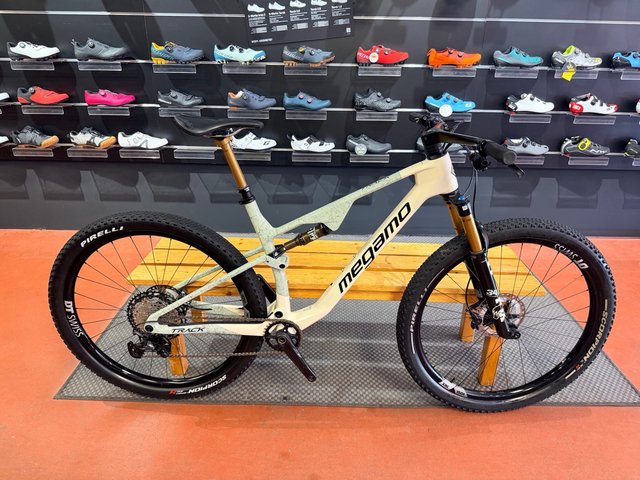 Megamo track 04 CW 2025