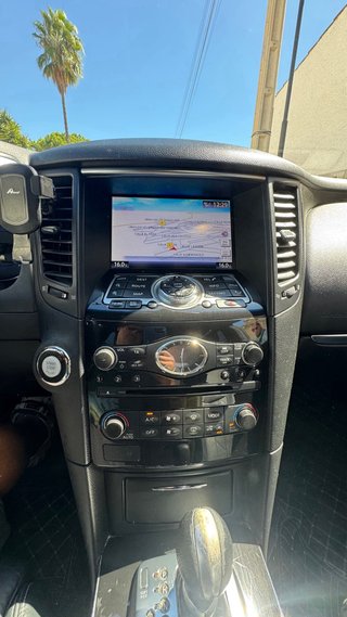 Infiniti QX70 2013
