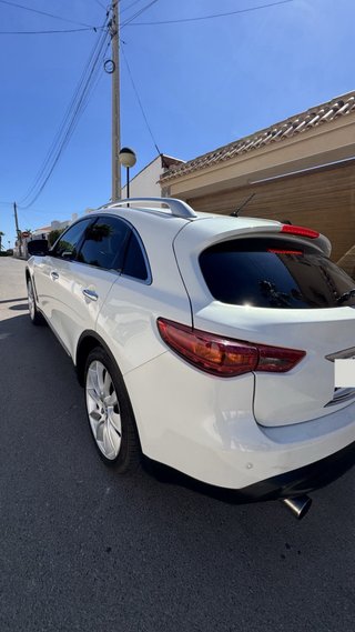 Infiniti QX70 2013
