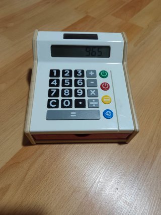 Maquina registradora madera de juguete IKEA