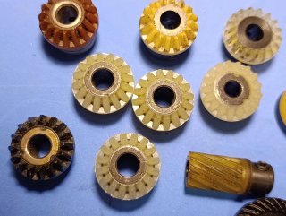 Piñones para máquina de coser