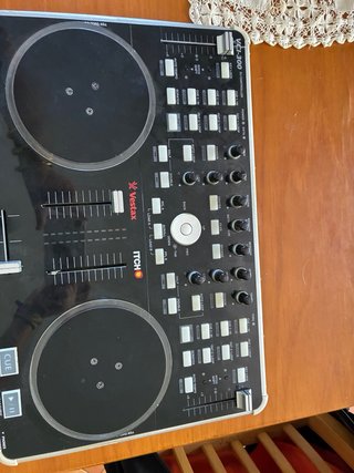 Controlador DJ Vestax VCI-300