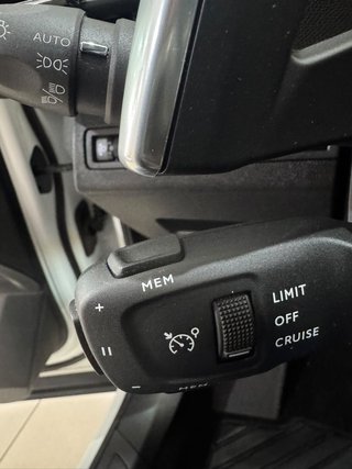 Peugeot 5008 2022