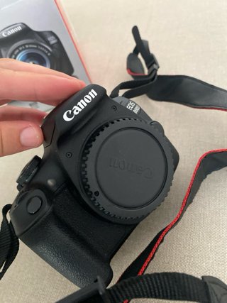 Canon EOS 2000D Kit EF-S 18-55mm