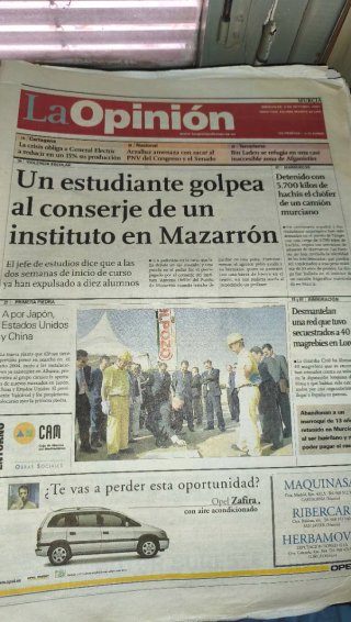 Periódico El País - 16 Nov 2001