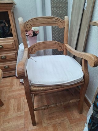 Conjunto 4 sillas, 2 sillones y mesa