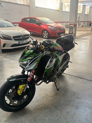 Kawasaki Z800 Verde y Negra