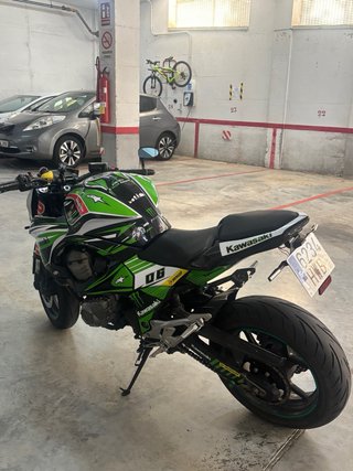 Kawasaki Z800 Verde y Negra