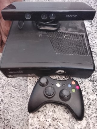 Xbox 360 con Kinect e Controller