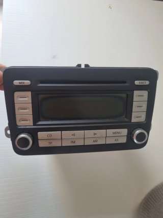 Radio Volkswagen Golf V