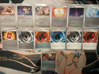 584 Cartas Pokémon Creciente Caos (Español)