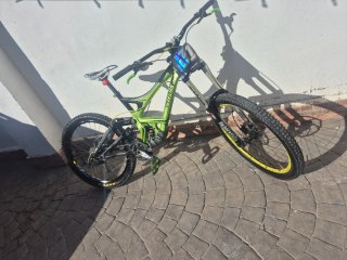 Bicicleta de Descenso Verde