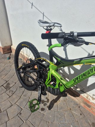 Bicicleta de Descenso Verde