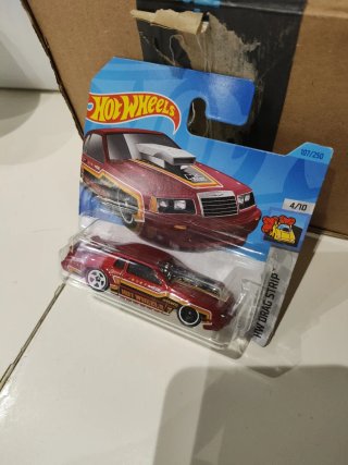 Hot Wheels '86 Ford Thunderbird Pro Stock