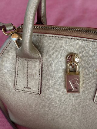 Bolso Furla Dorado