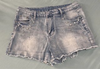 Shorts vaqueros con pedrería