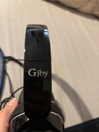 Auriculares, alfombrilla ratón y reposamuñecas