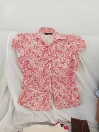 Camisa floral manga corta talla M