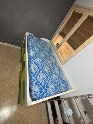 Cama alta con cajoneras y cajón con otro colchón
